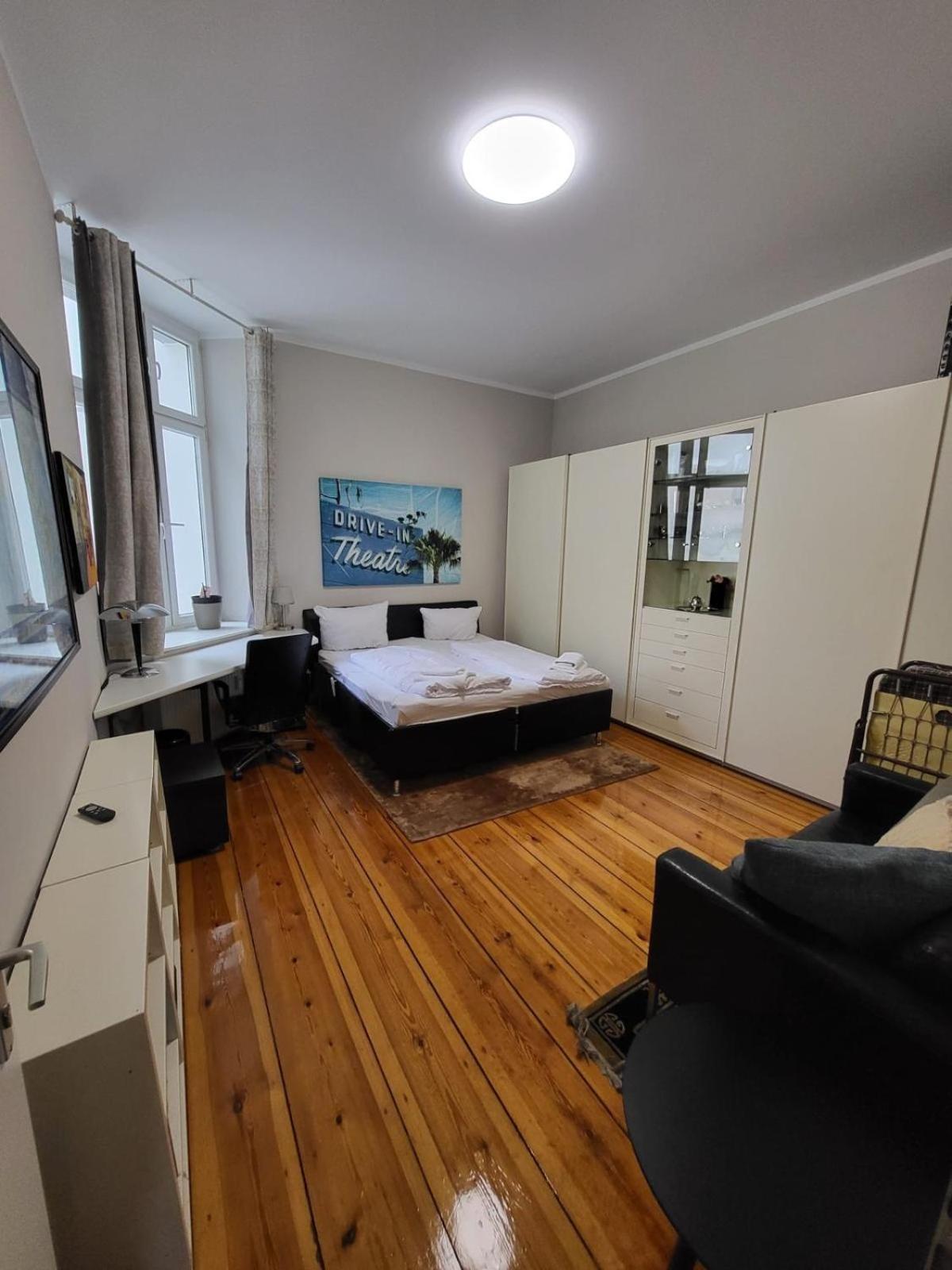 Appartement Cosy And Flat With Piano Berlijn